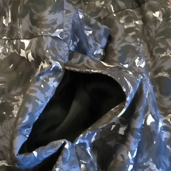 🌻3/$15🌻 LOFT skirt - Picture 8 of 10